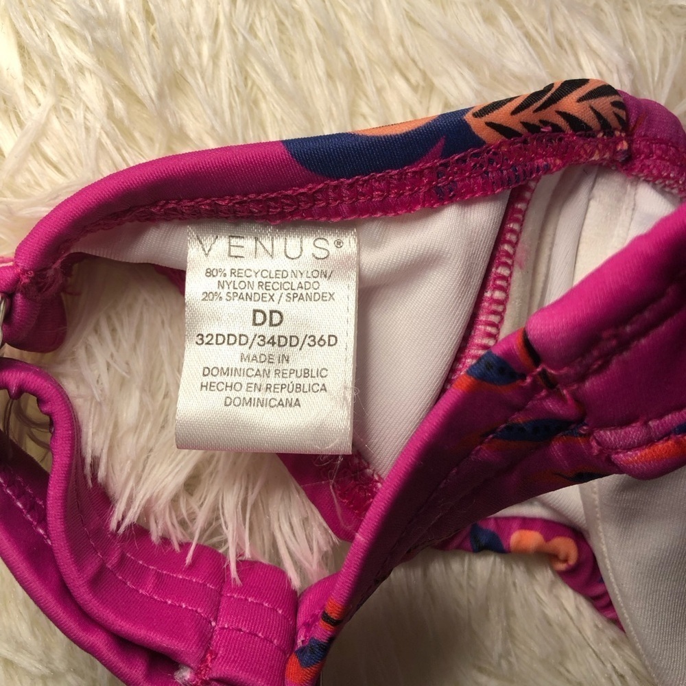 VENUS Magenta Floral Bikini Top NWOT Size DD - Picture 9 of 11